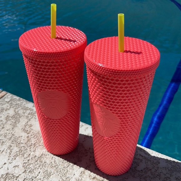 Two New Venti Dragonfruit Tumblers! - Picture 1 of 2